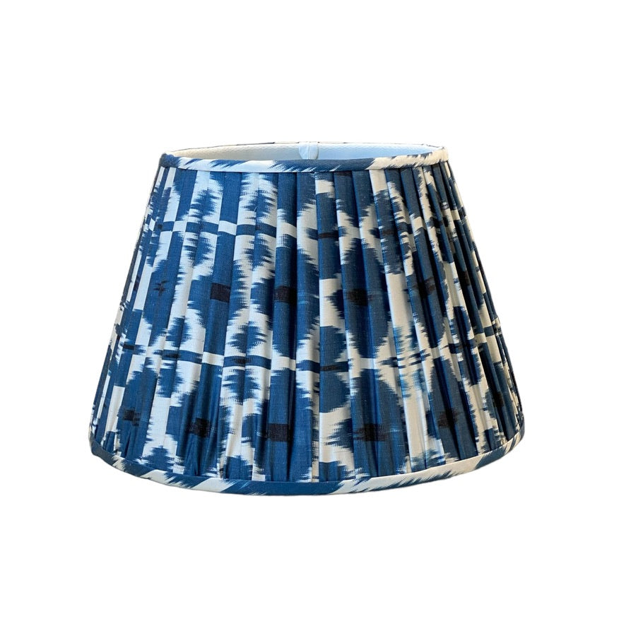 The blue dancers lampshade, Blue lampshade, Balerinas selling lampshade