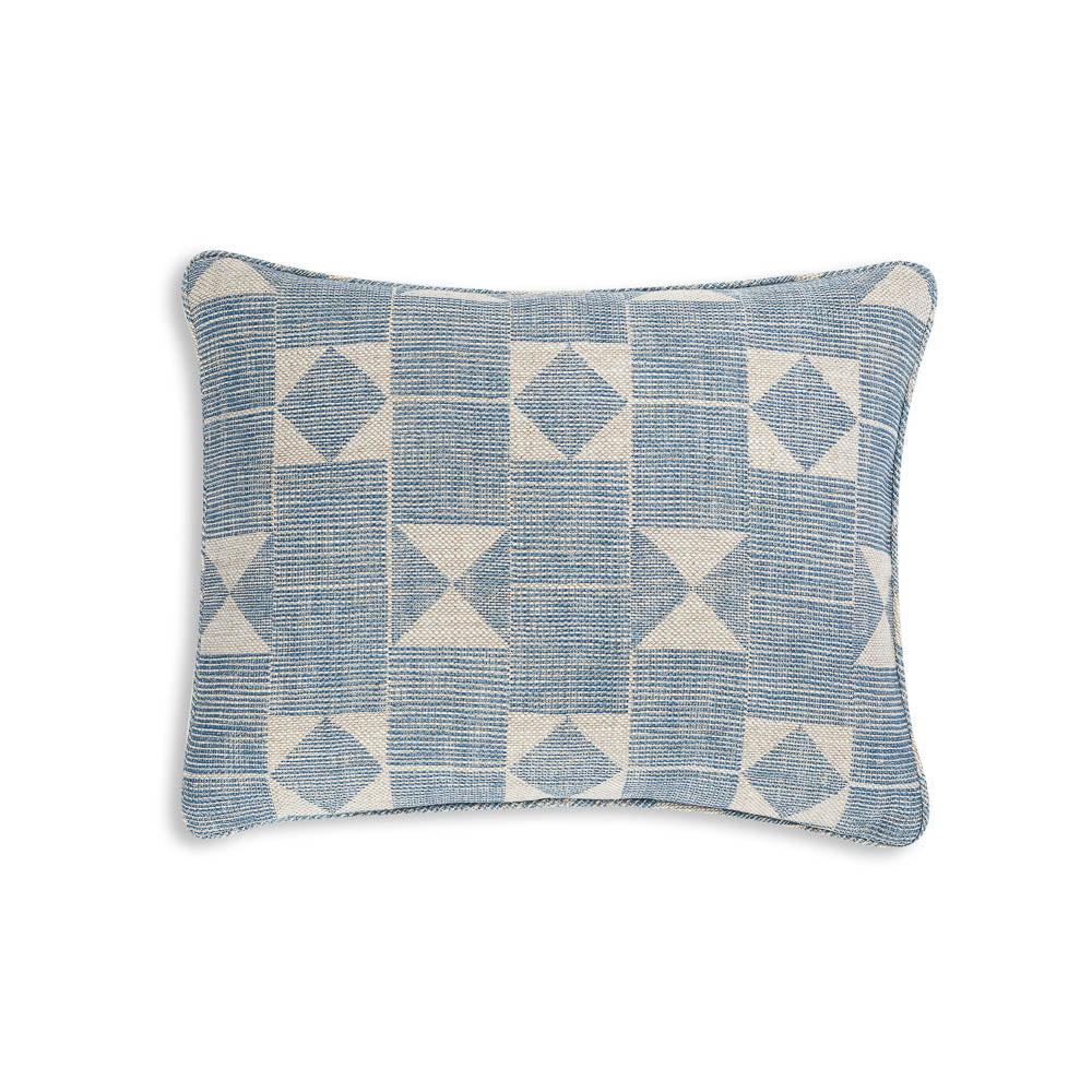 Oblong Fermoie cushion in Blue Flag fabric linen